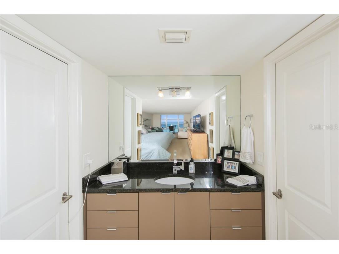 2425 Gulf Of Mexico Drive #7C Longboat Key FL 34228 - GULF OF MEXICO A4215382 image14