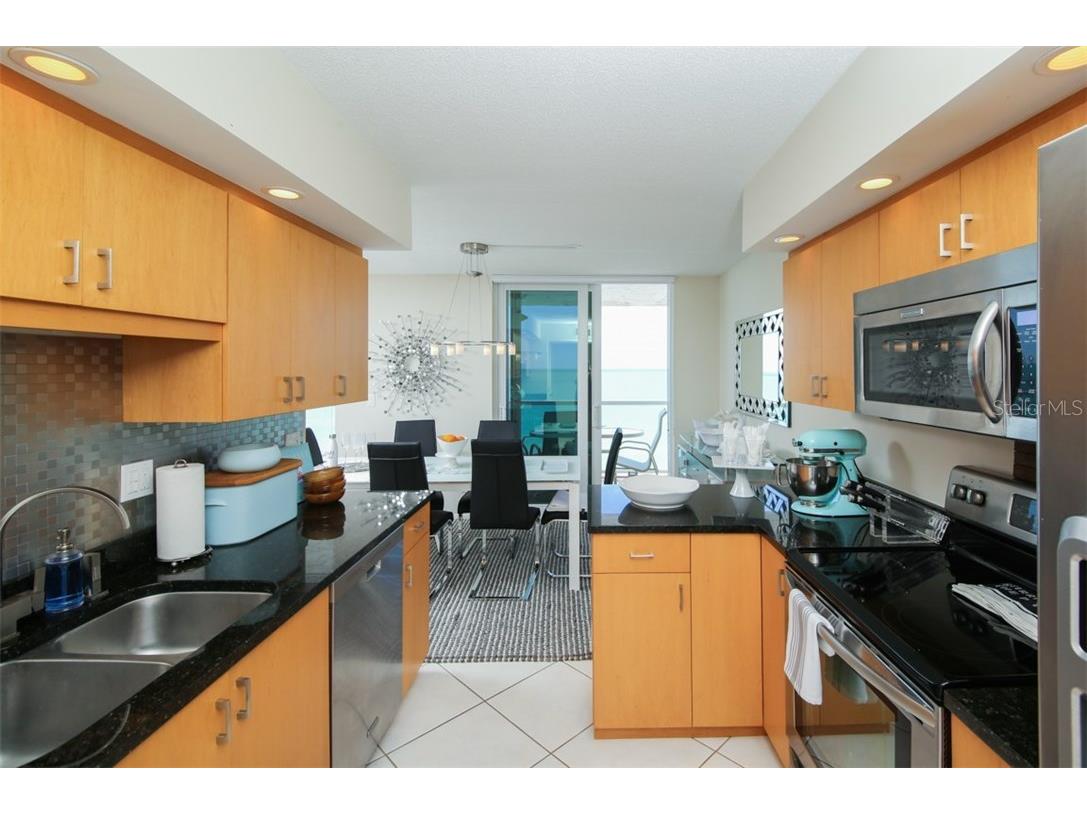 2425 Gulf Of Mexico Drive #7C Longboat Key FL 34228 - GULF OF MEXICO A4215382 image9