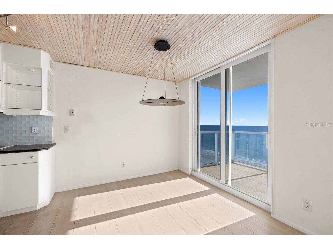 2425 Gulf Of Mexico Drive #7D Longboat Key FL 34228 A4669066 image16