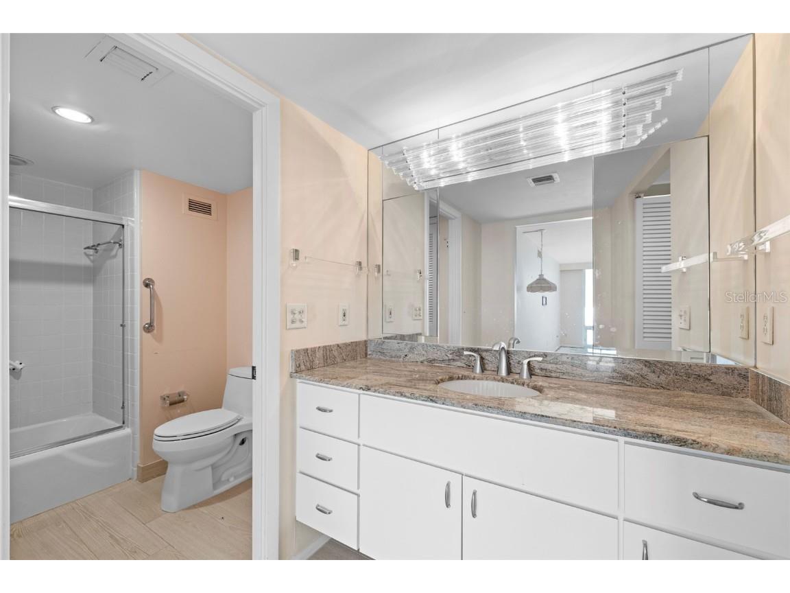 2425 Gulf Of Mexico Drive #7D Longboat Key FL 34228 A4669066 image26