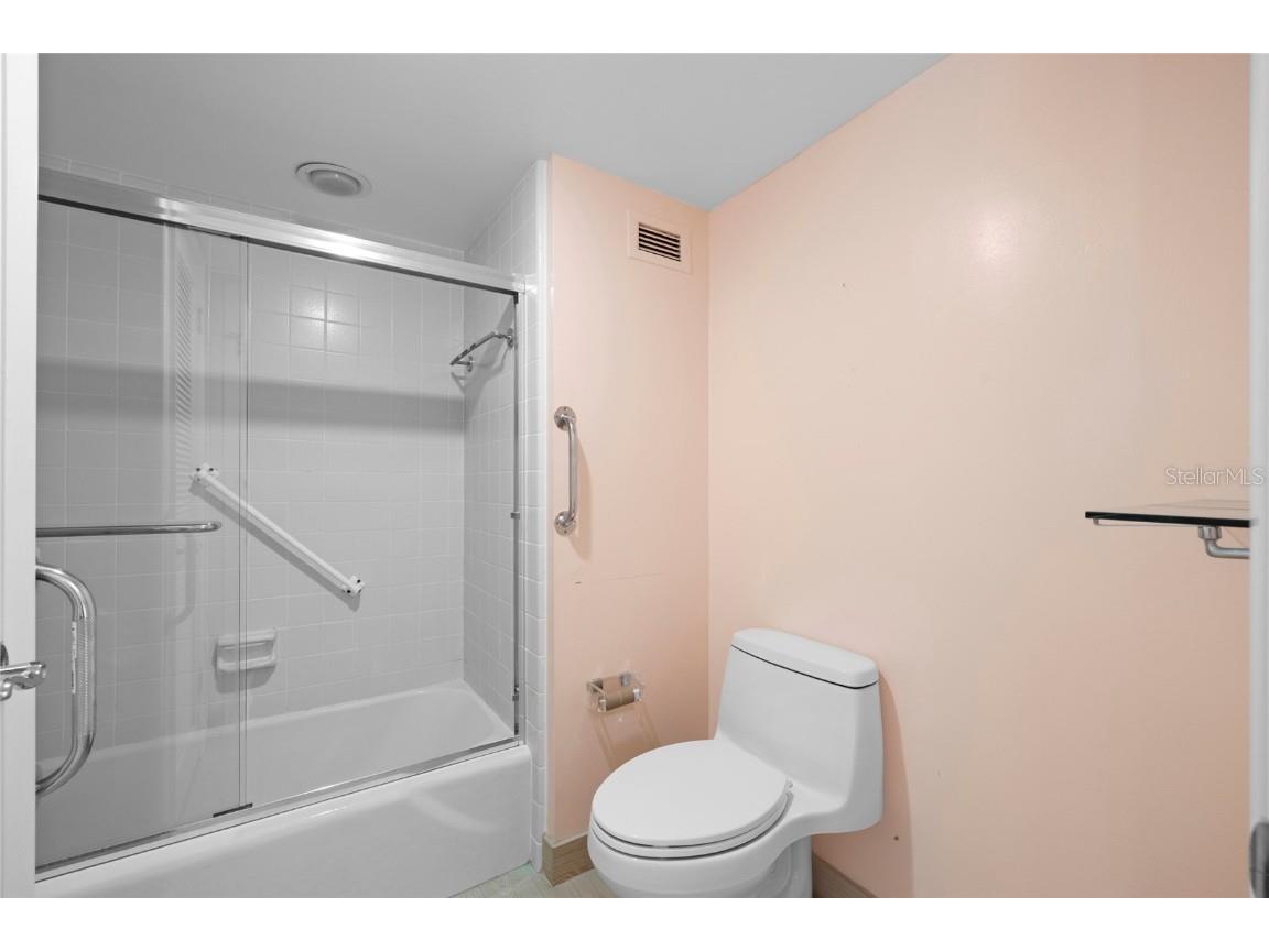 2425 Gulf Of Mexico Drive #7D Longboat Key FL 34228 A4669066 image27