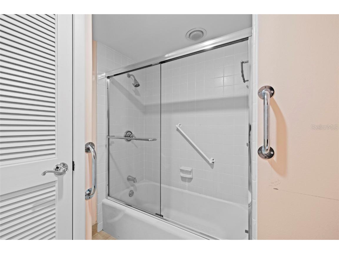 2425 Gulf Of Mexico Drive #7D Longboat Key FL 34228 A4669066 image28