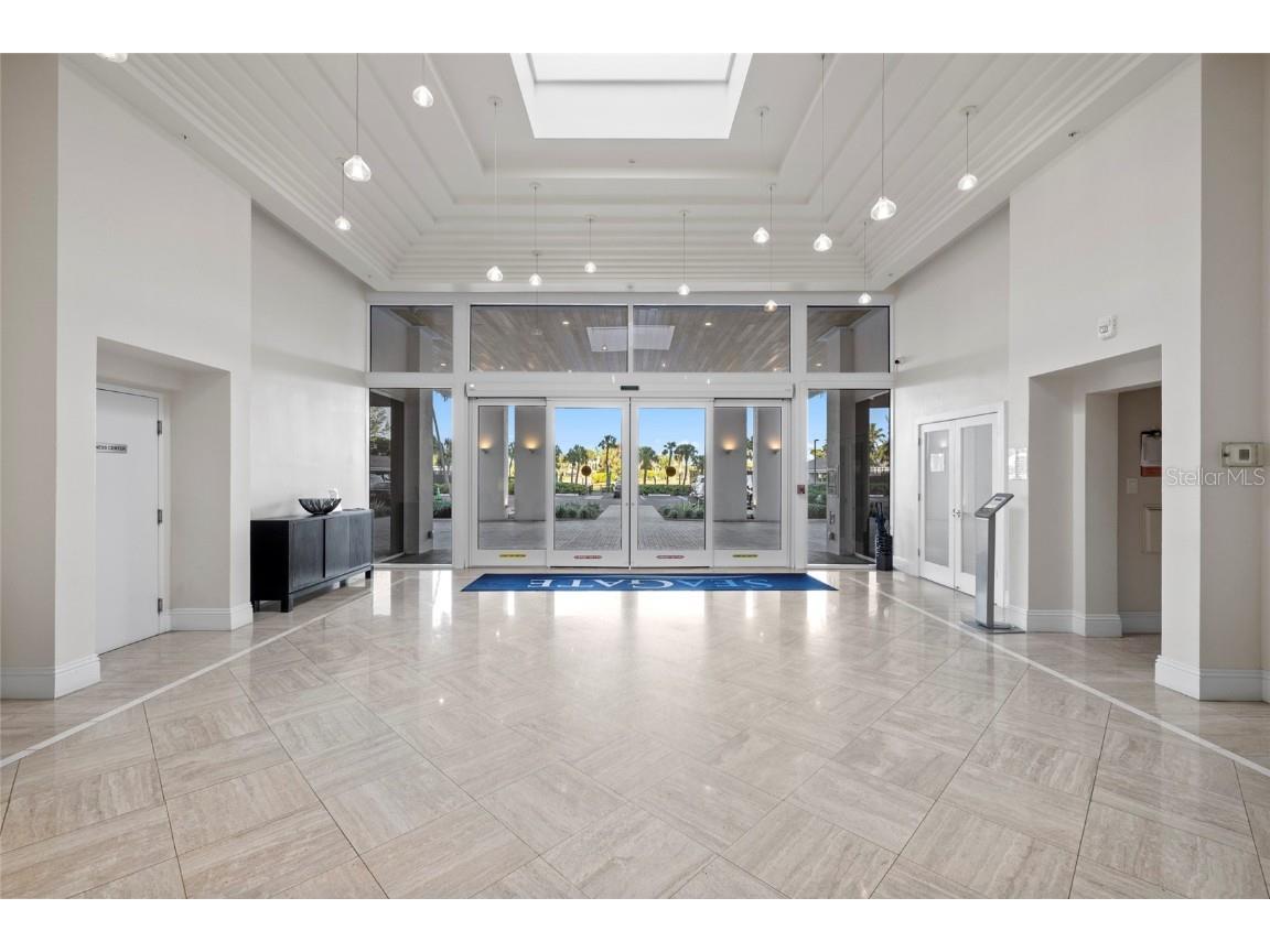 2425 Gulf Of Mexico Drive #7D Longboat Key FL 34228 A4669066 image4