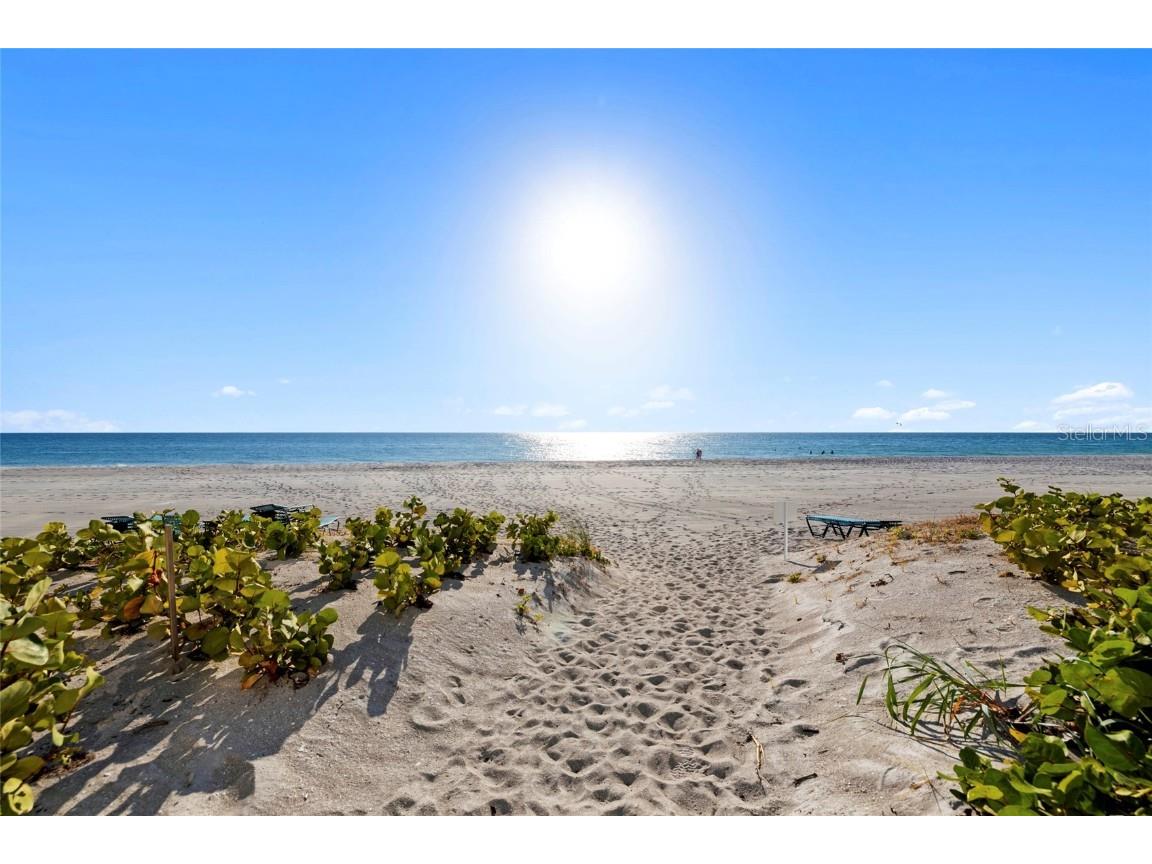 2425 Gulf Of Mexico Drive #7D Longboat Key FL 34228 A4669066 image54