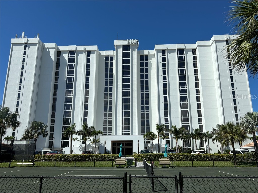 2425 Gulf Of Mexico Drive #7F Longboat Key FL 34228 A4621809 image1