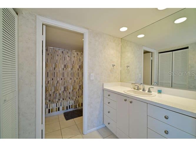 2425 Gulf Of Mexico Drive #7F Longboat Key FL 34228 A4621809 image11