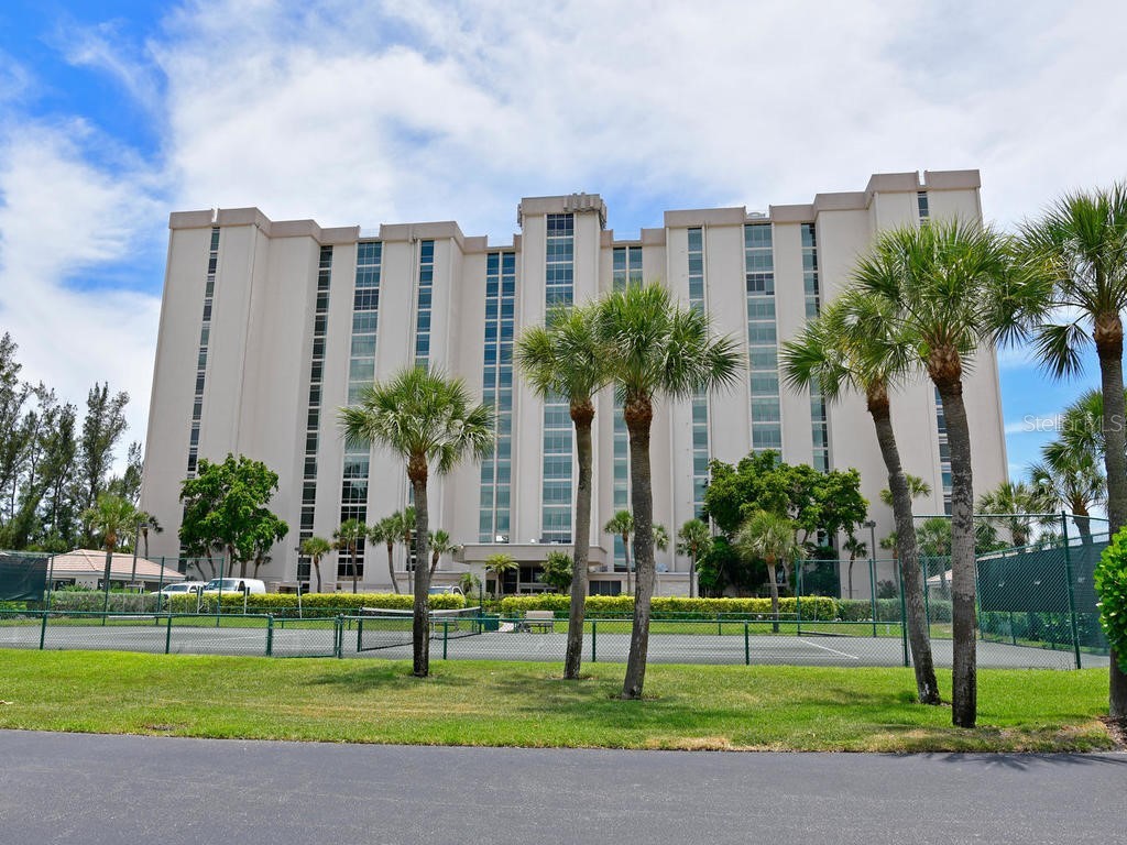 2425 Gulf Of Mexico Drive #7F Longboat Key FL 34228 A4621809 image2