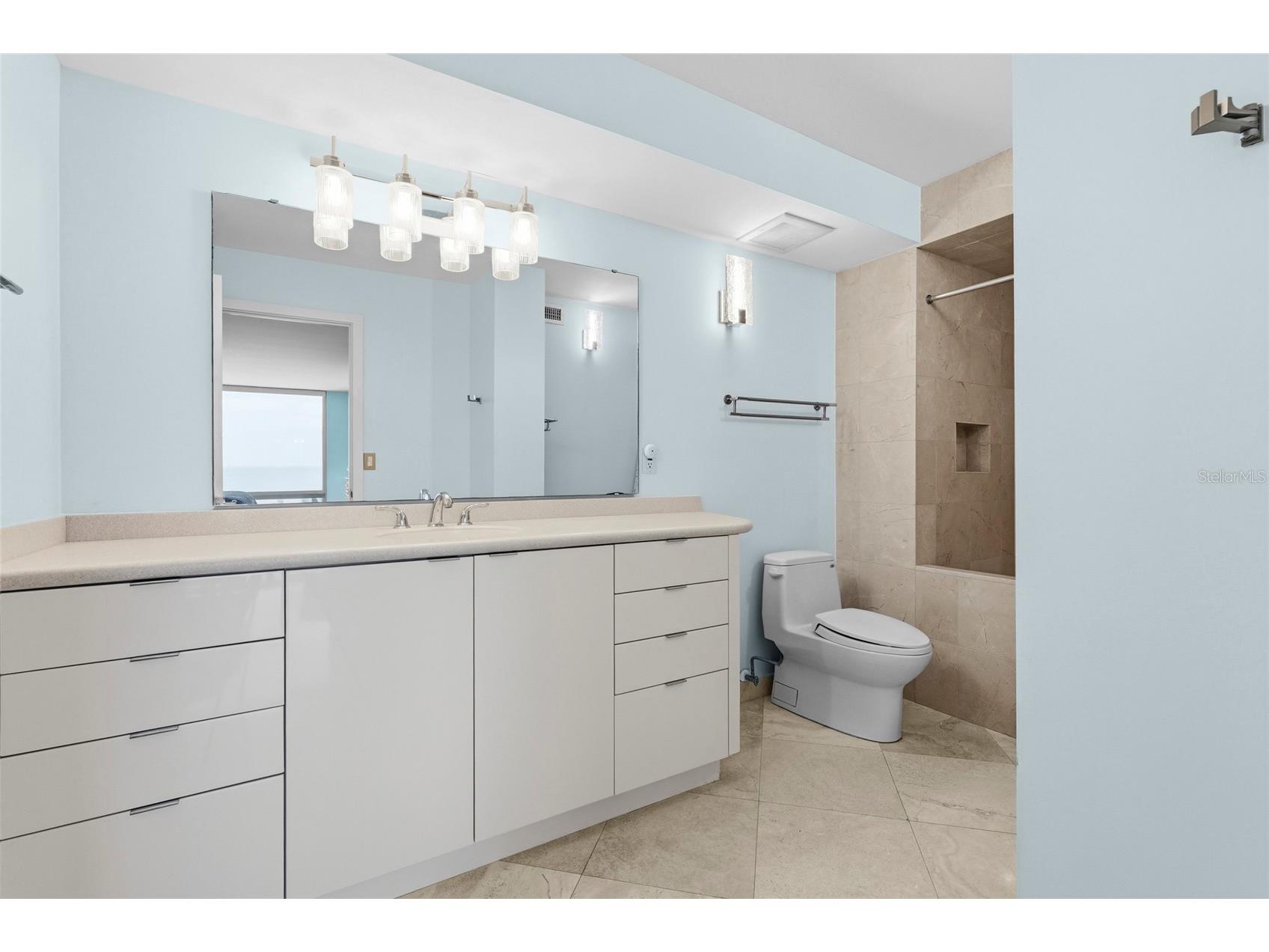 2425 Gulf Of Mexico Drive #8C Longboat Key FL 34228 A4688797 image12
