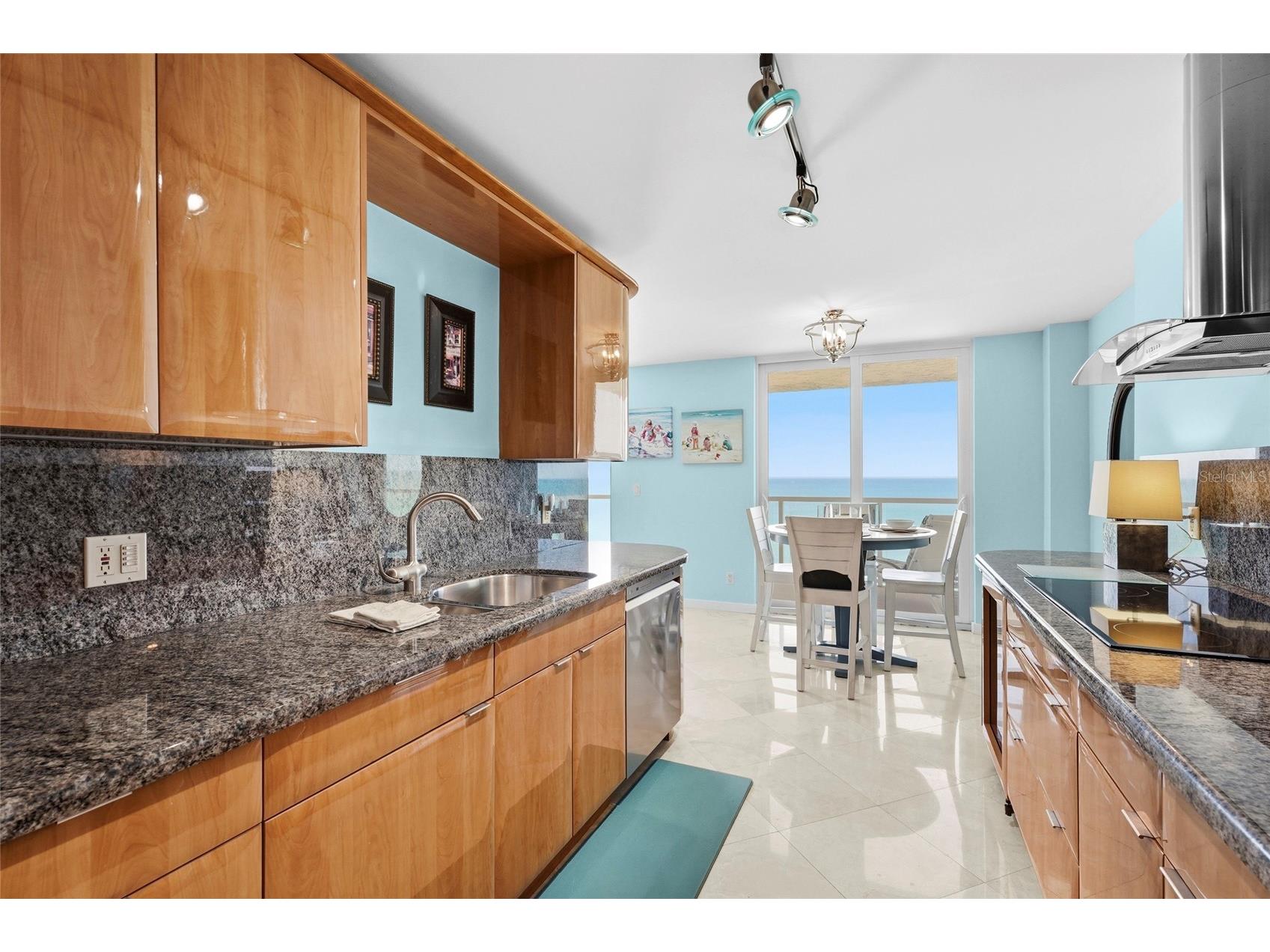 2425 Gulf Of Mexico Drive #8C Longboat Key FL 34228 A4688797 image34