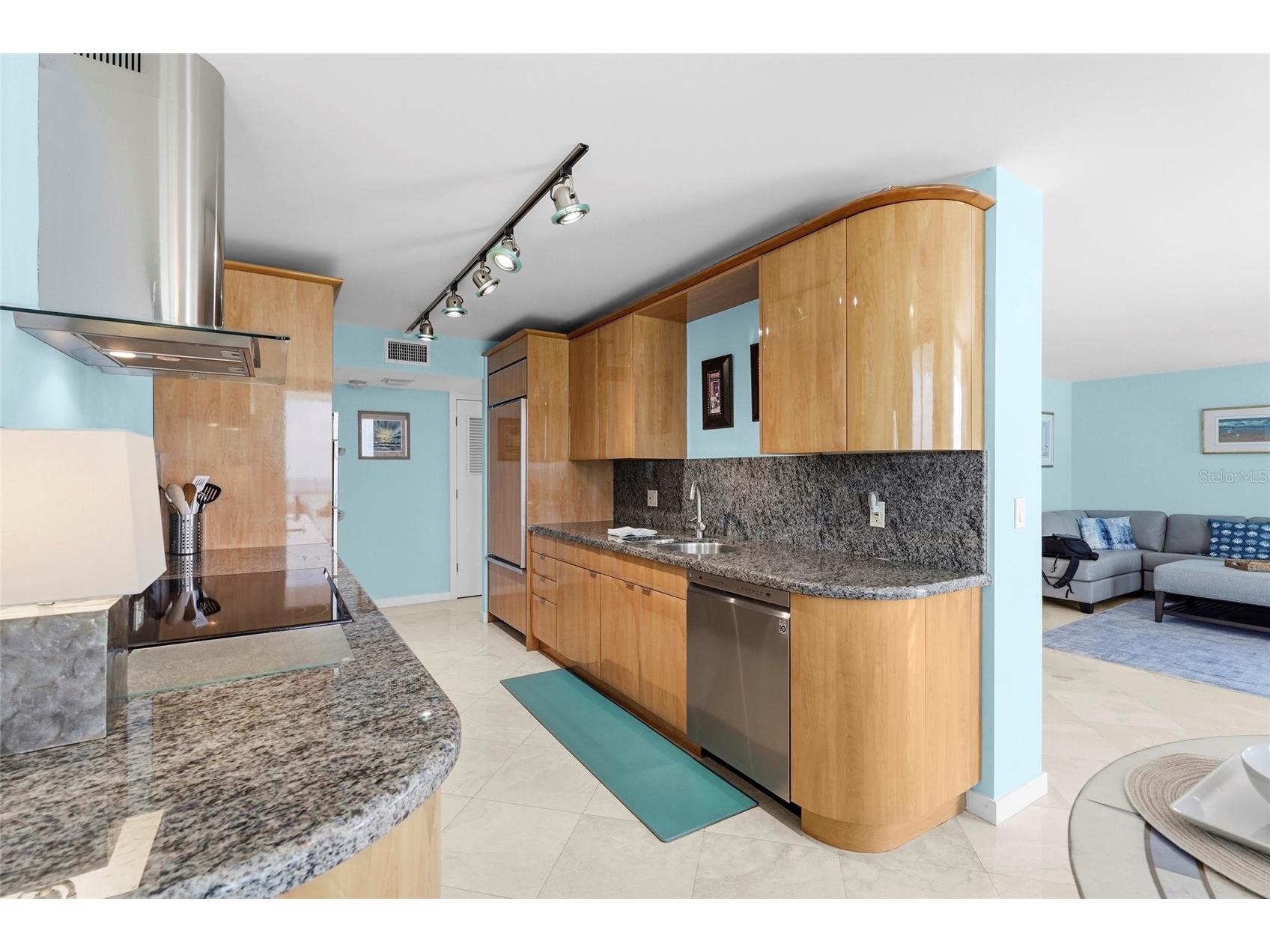 2425 Gulf Of Mexico Drive #8C Longboat Key FL 34228 A4688797 image35