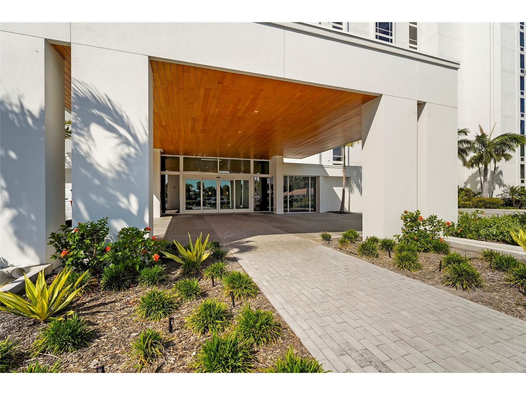 2425 Gulf Of Mexico Drive #8C Longboat Key FL 34228 A4688797 image68