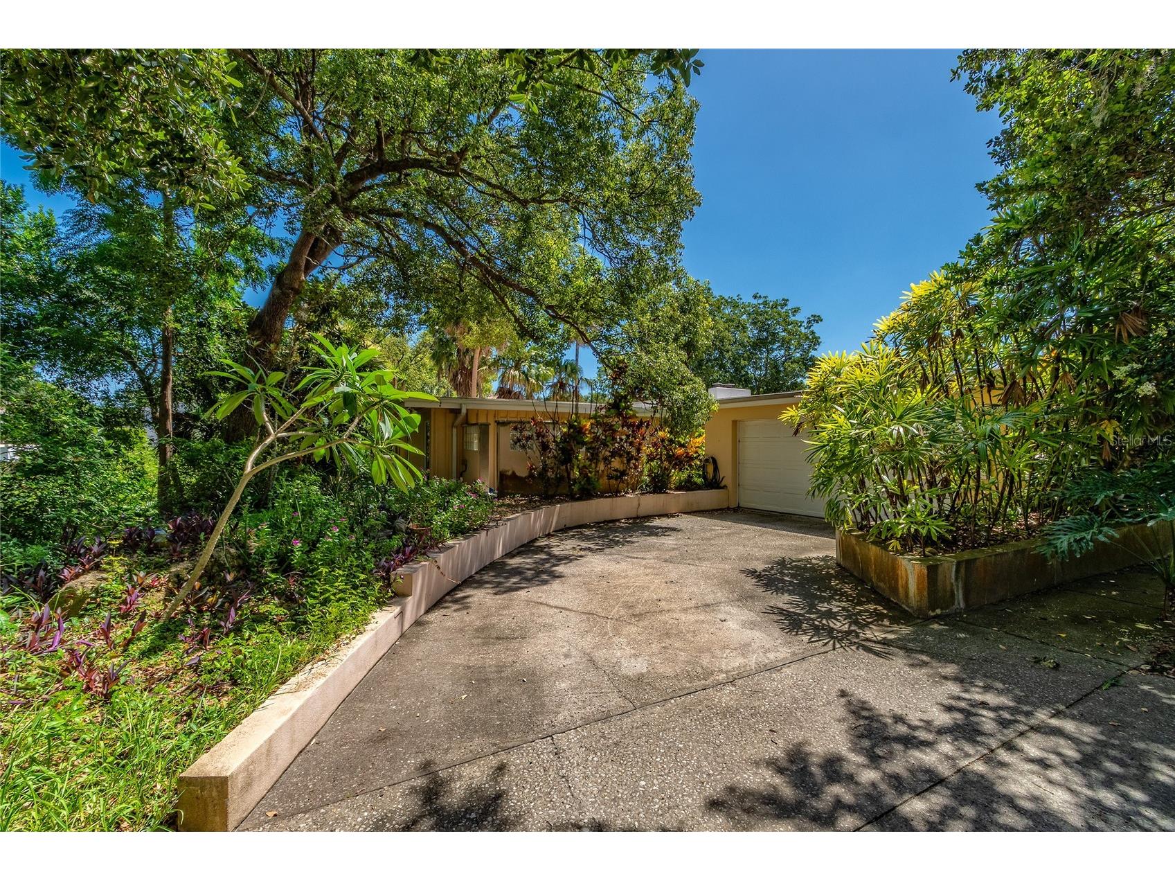 2425 Lake Sue Drive Orlando FL 32803 O6425047 image3