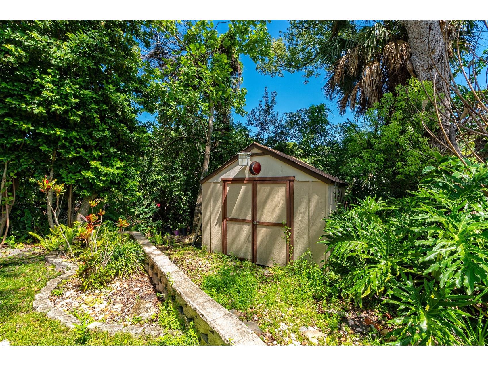 2425 Lake Sue Drive Orlando FL 32803 O6425047 image38
