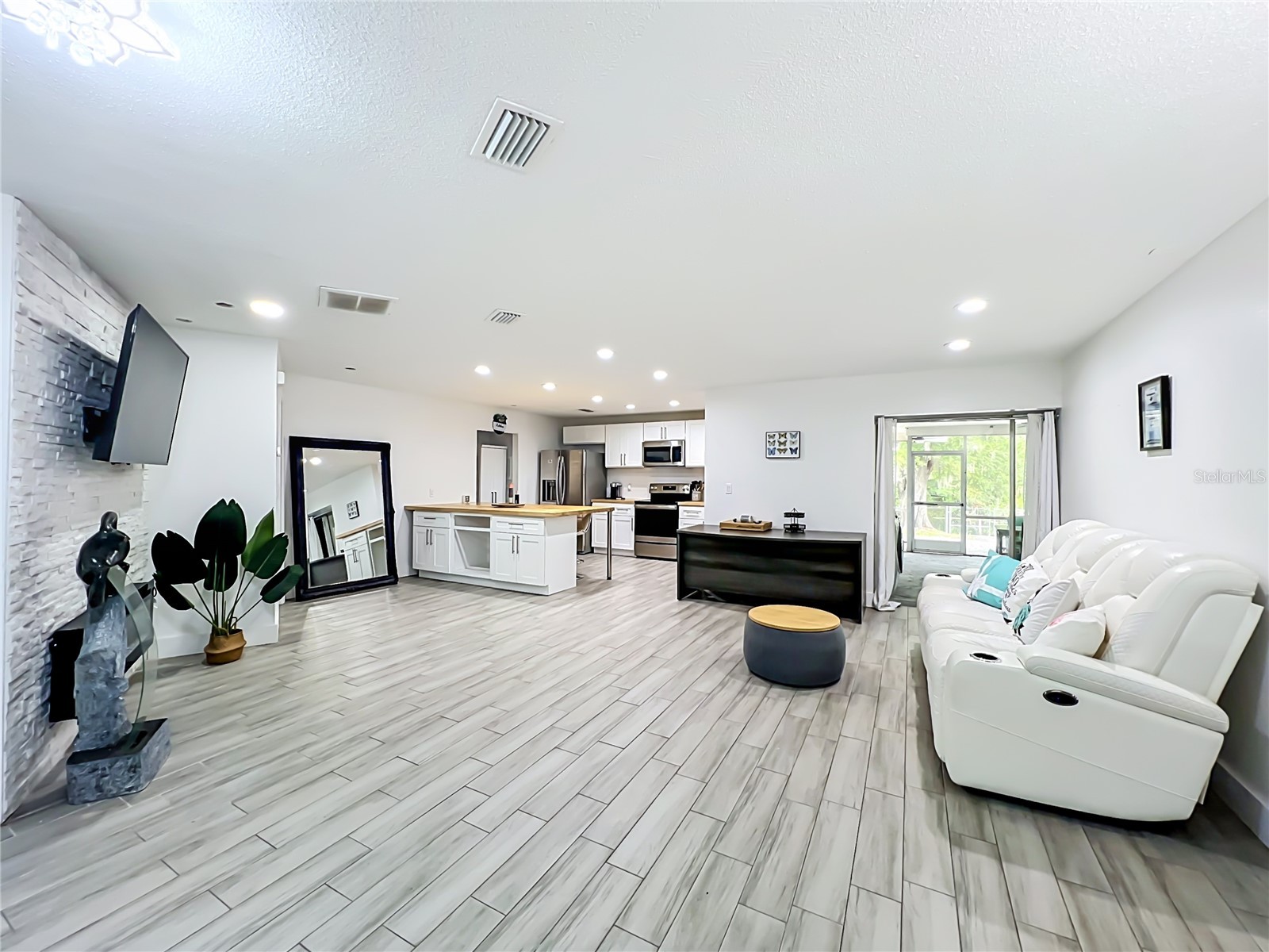 2425 Lauderdale Court Orlando FL 32805 O6425184 image4