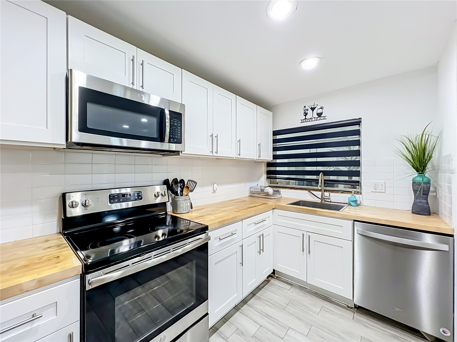 2425 Lauderdale Court Orlando FL 32805 O6425184 image8