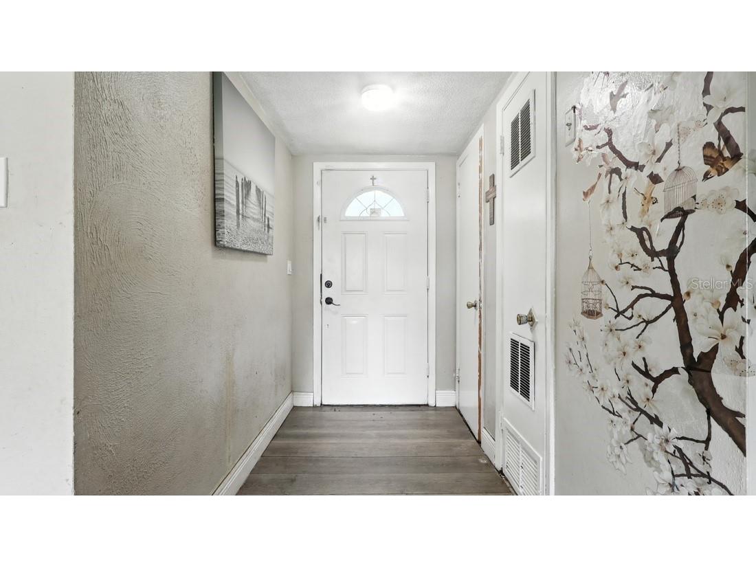 2425 Sandy Ln Orlando FL 32808 O6333075 image5