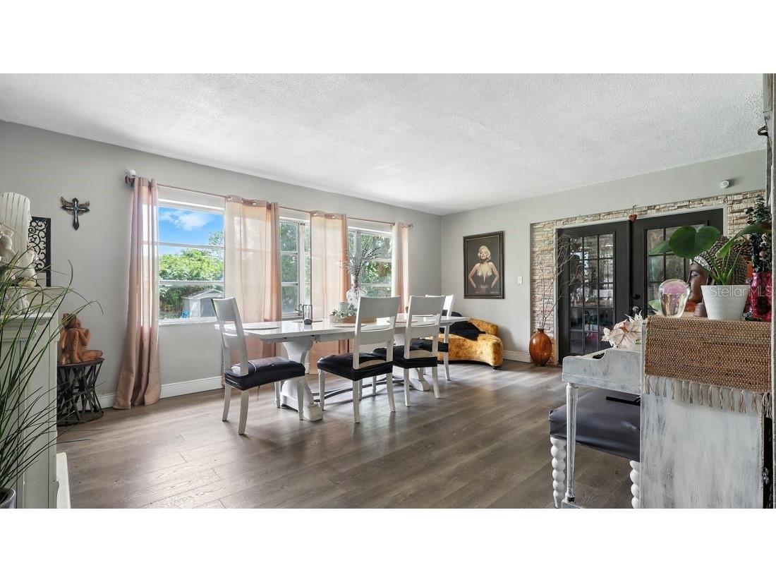 2425 Sandy Ln Orlando FL 32808 O6333075 image6