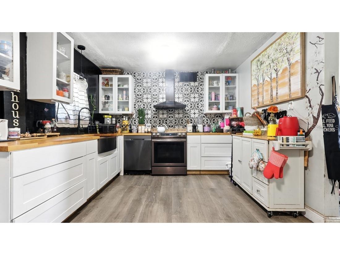 2425 Sandy Ln Orlando FL 32808 O6333075 image9