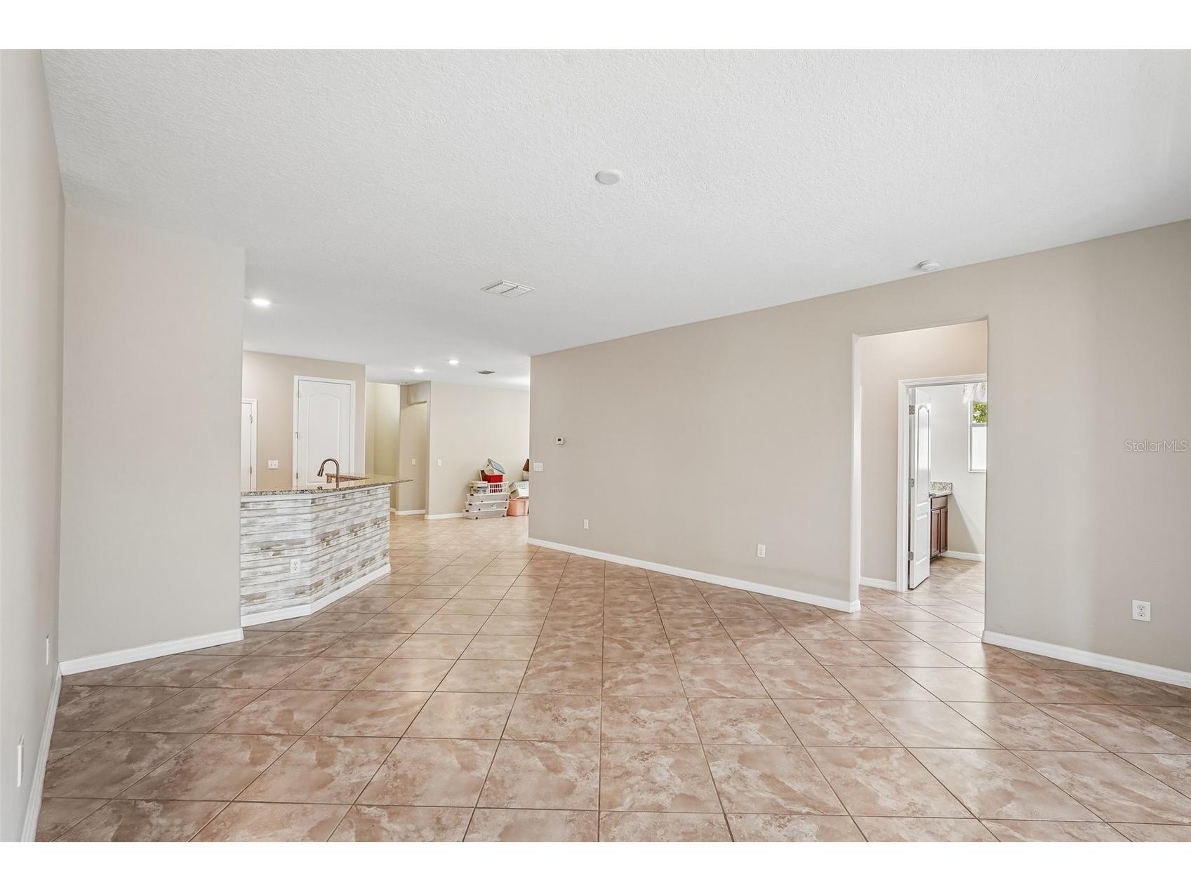 2426 Cumberland Cliff Drive Ruskin FL 33570 TB8502780 image5