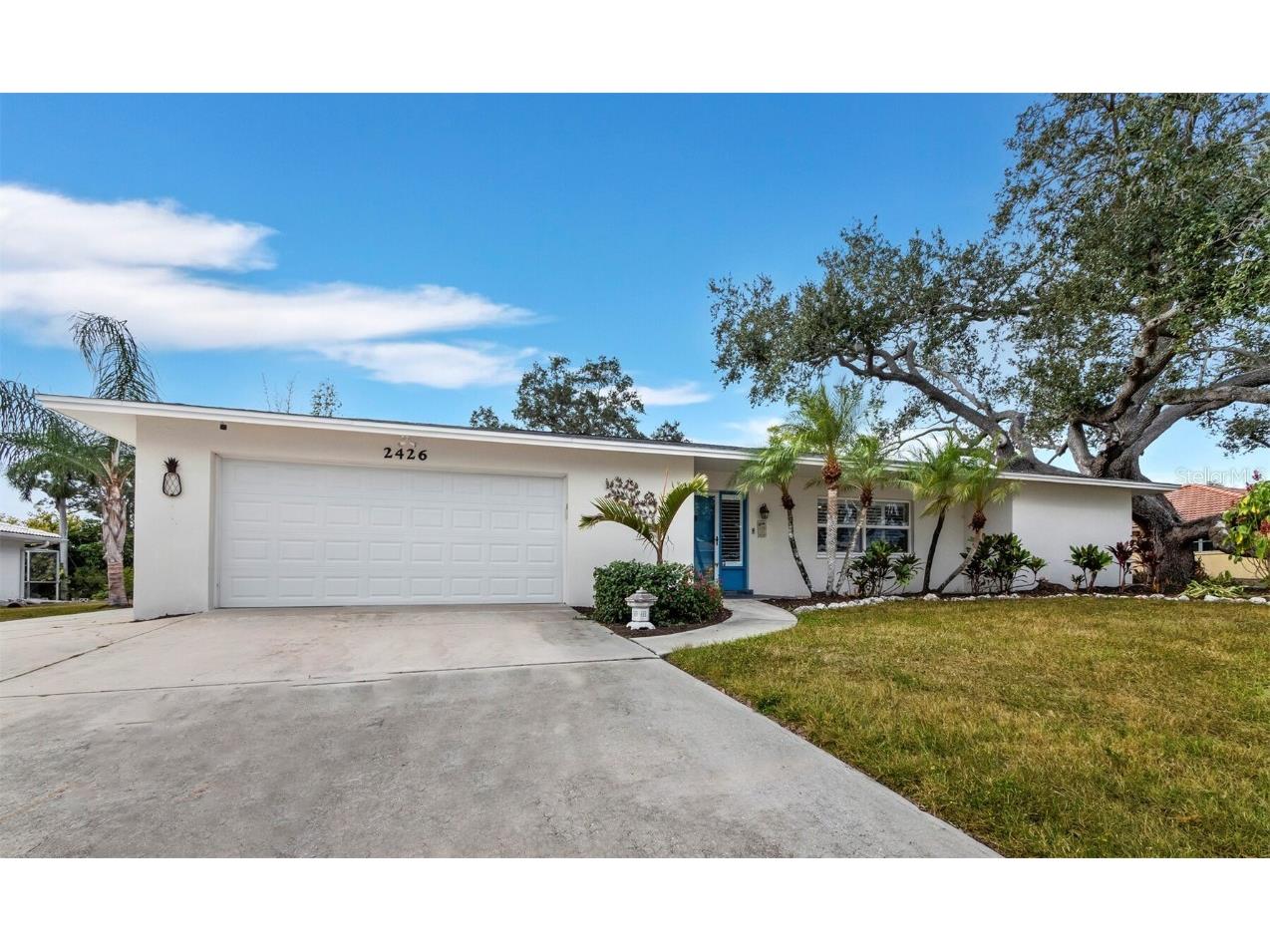 2426 River Ridge Drive Sarasota FL 34239 - PHILLILPPI CREEK A4676033 image1