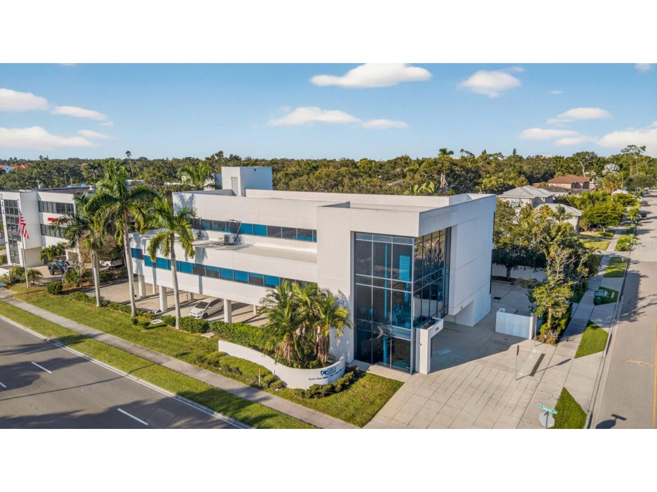 2426 S Tamiami Trail Sarasota FL 34239 TB8447872 image1