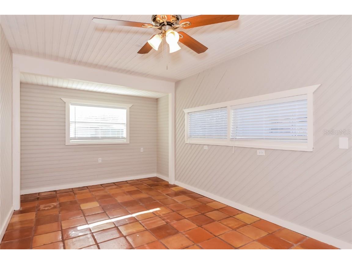 2426 Stratford Drive Sarasota FL 34232 O6359632 image7