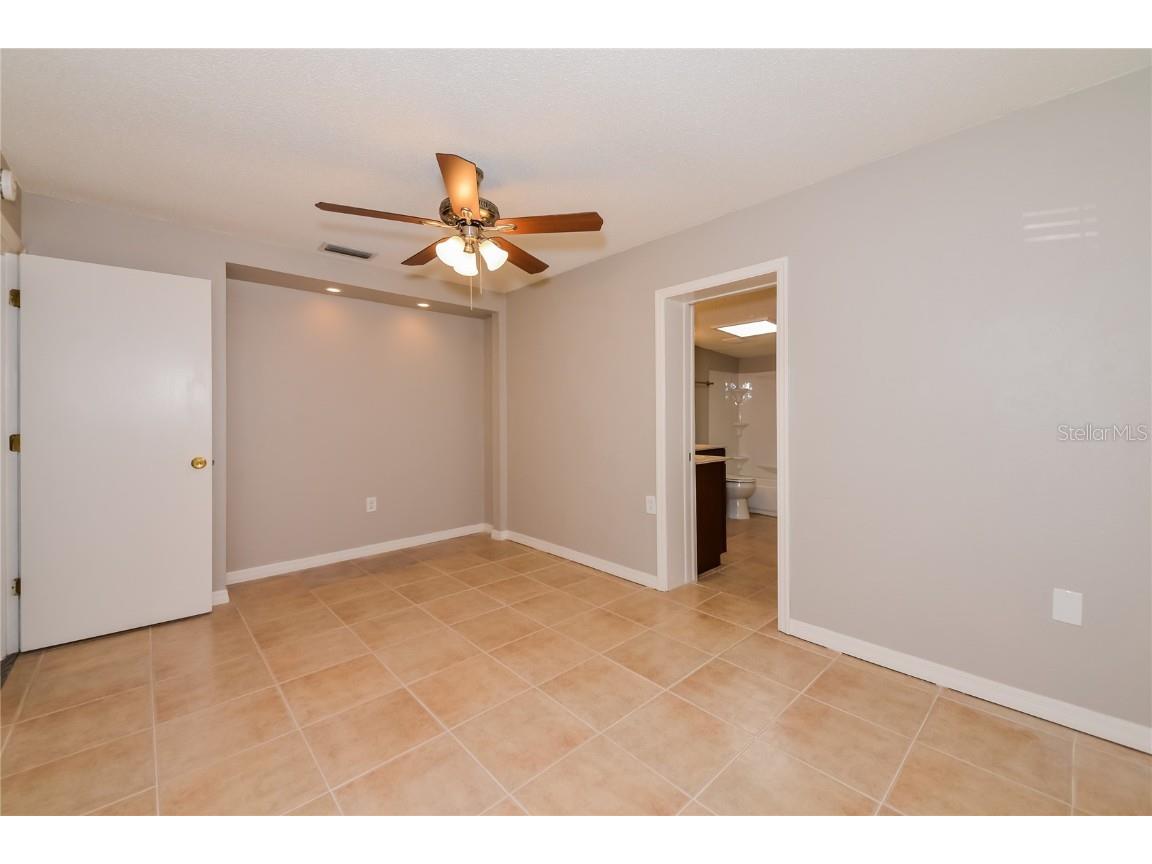 2426 Stratford Drive Sarasota FL 34232 O6359632 image9