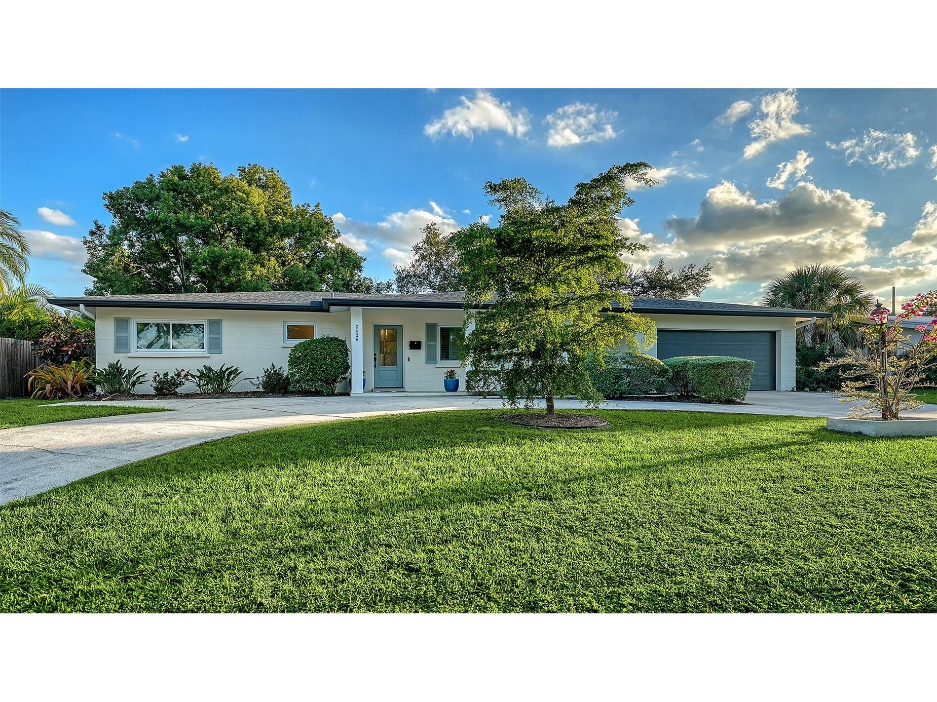 2426 Wisteria Street Sarasota FL 34239 A4668620 image1