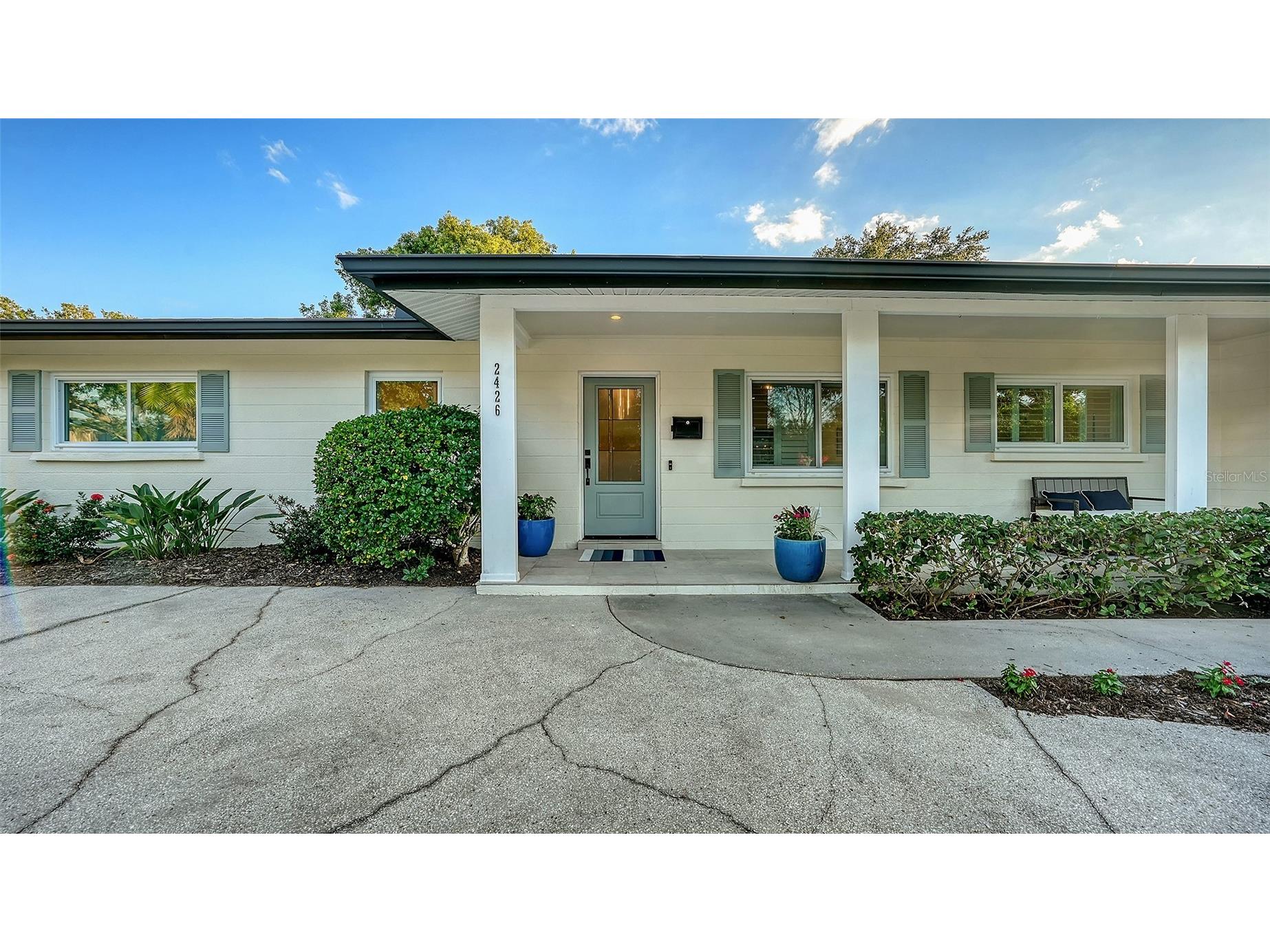 2426 Wisteria Street Sarasota FL 34239 A4668620 image2