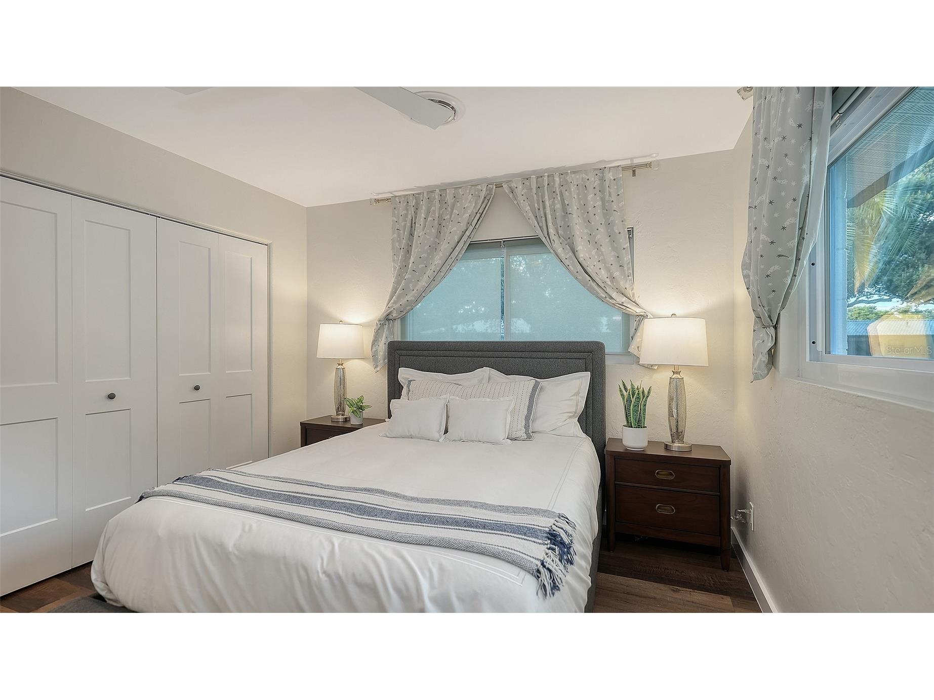 2426 Wisteria Street Sarasota FL 34239 A4668620 image22