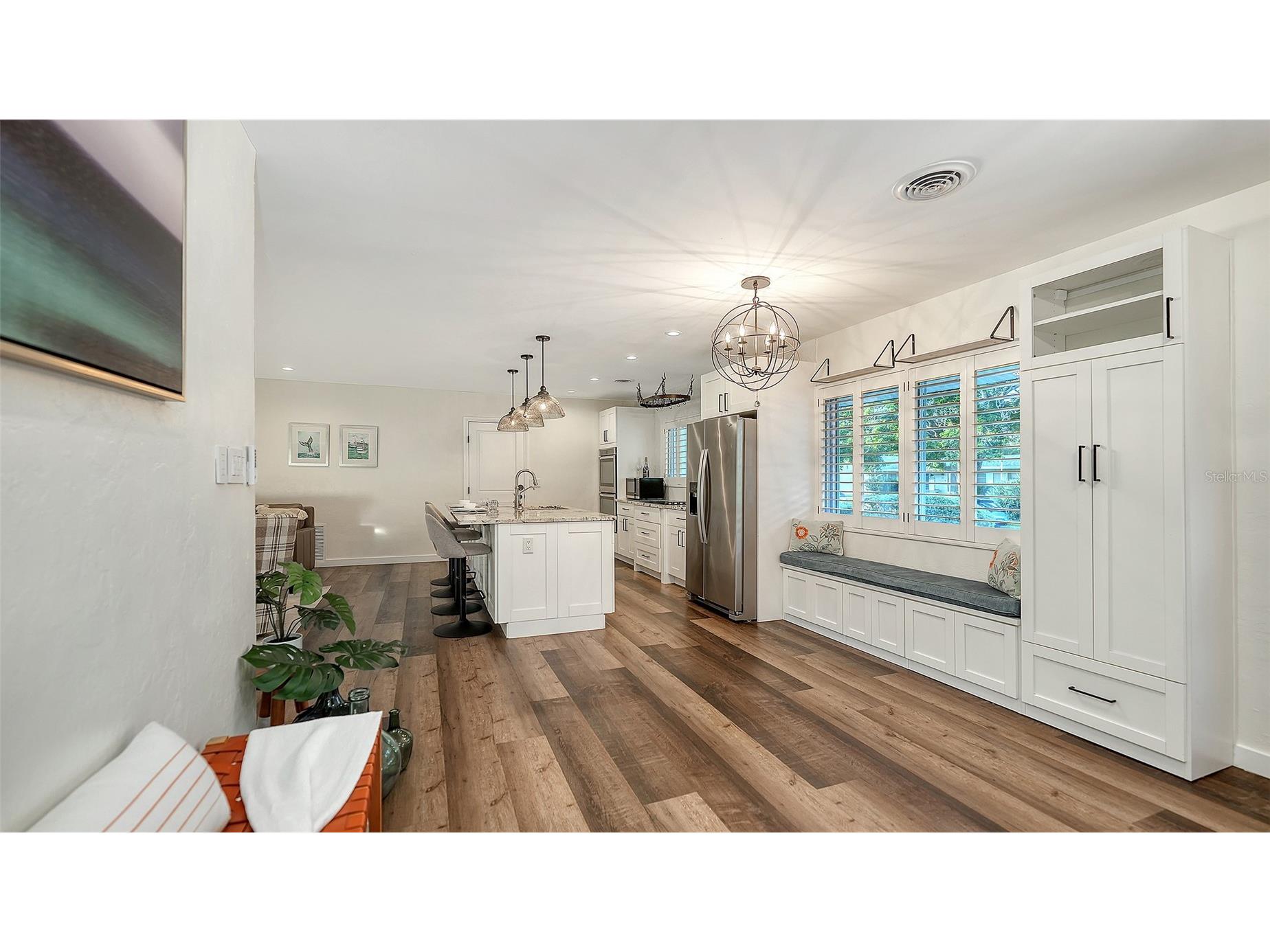 2426 Wisteria Street Sarasota FL 34239 A4668620 image7