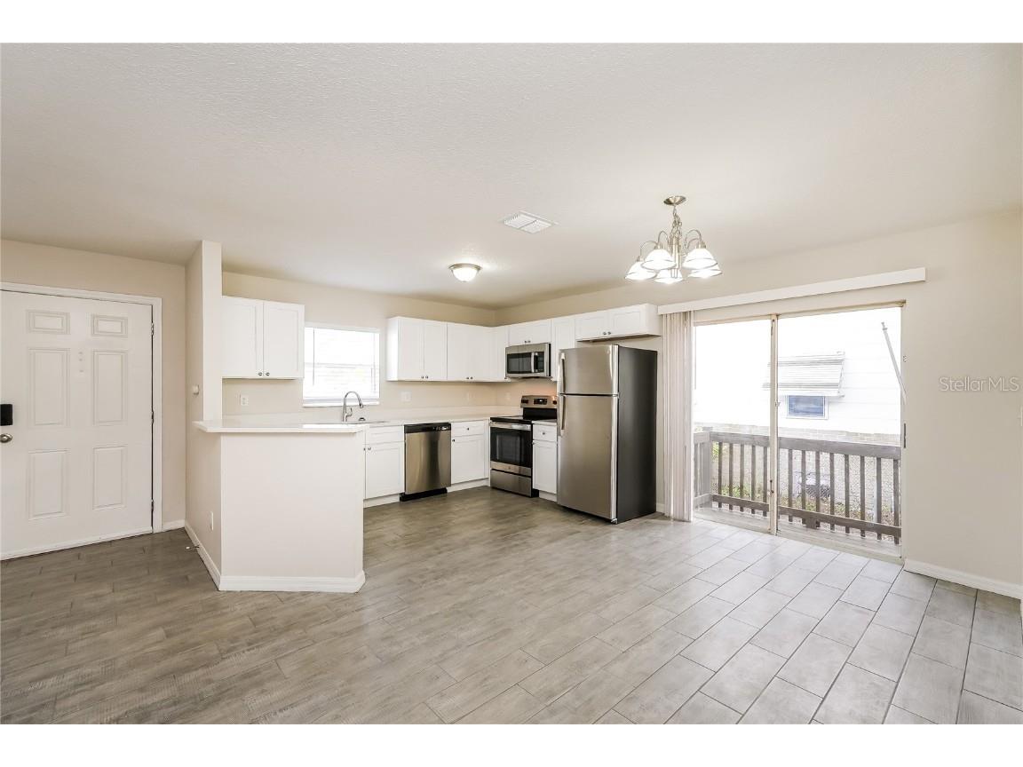 2427 18th Street S Saint Petersburg FL 33712 O6367075 image4