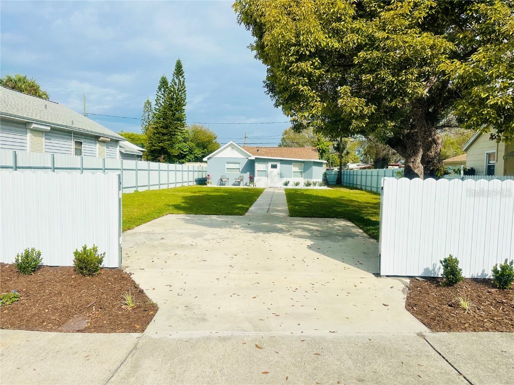 2427 52nd Avenue N Saint Petersburg FL 33714 T3423751 image1