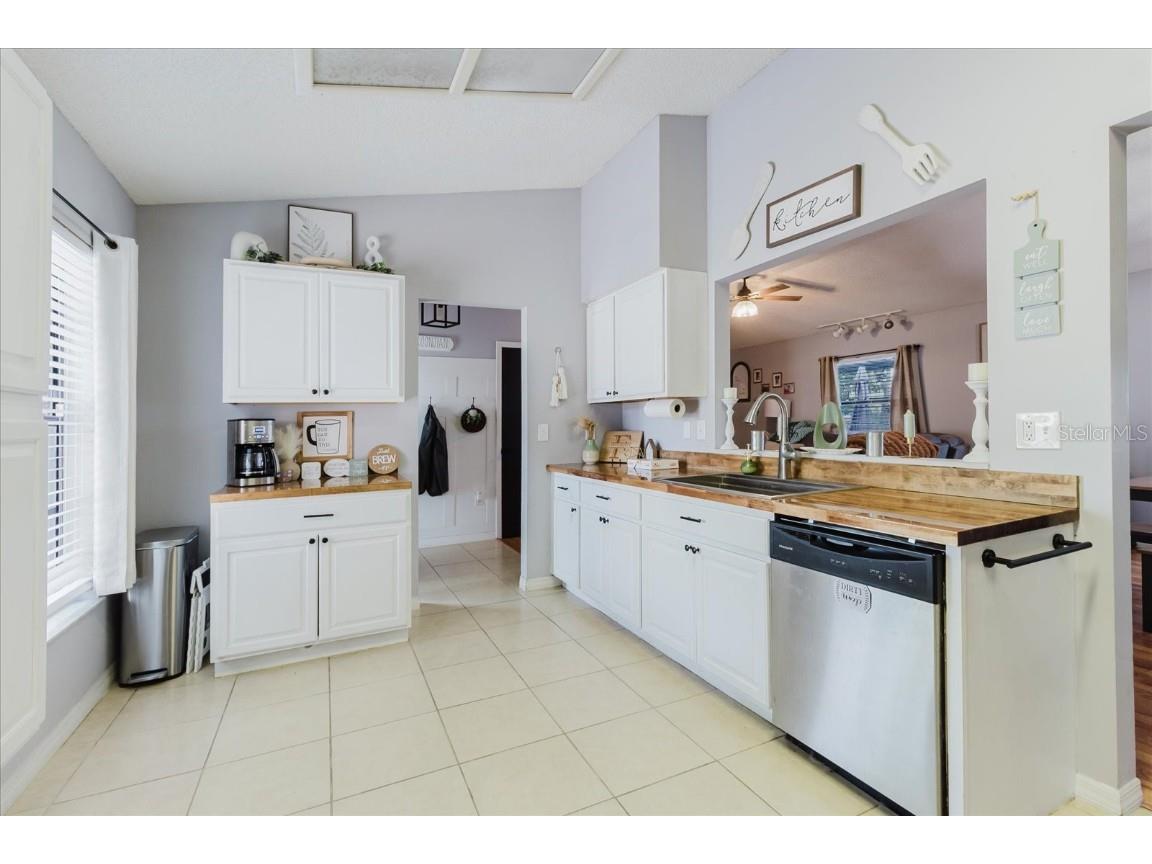 2427 Comerwood Drive Spring Hill FL 34609 TB8352902 image3