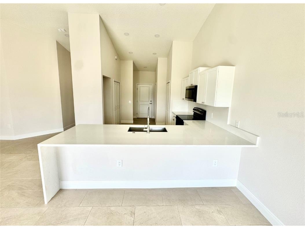 2427 Continental Boulevard Orlando FL 32808 S5126649 image4