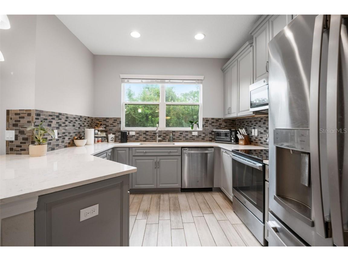 2427 Foggy Creek Circle Clearwater FL 33764 TB8425360 image11