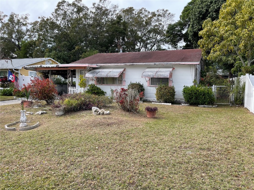 2427 Irondale Street S Saint Petersburg FL 33705 U8225532 image1