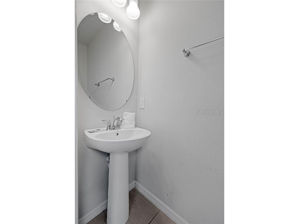 2428 Dubai Street Kissimmee FL 34747 O6321054 image10