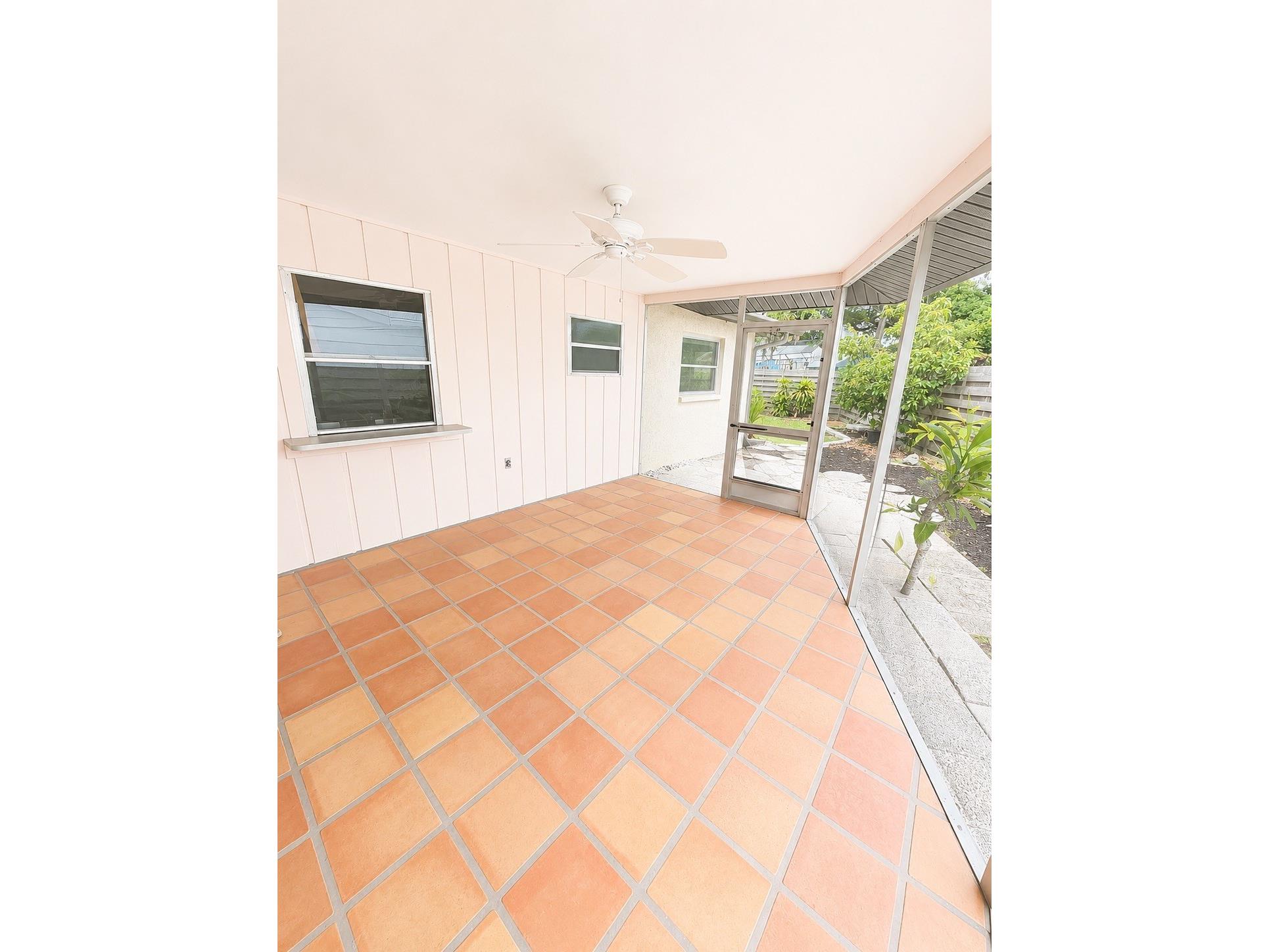 2428 Linwood Drive Sarasota FL 34232 A4699204 image16