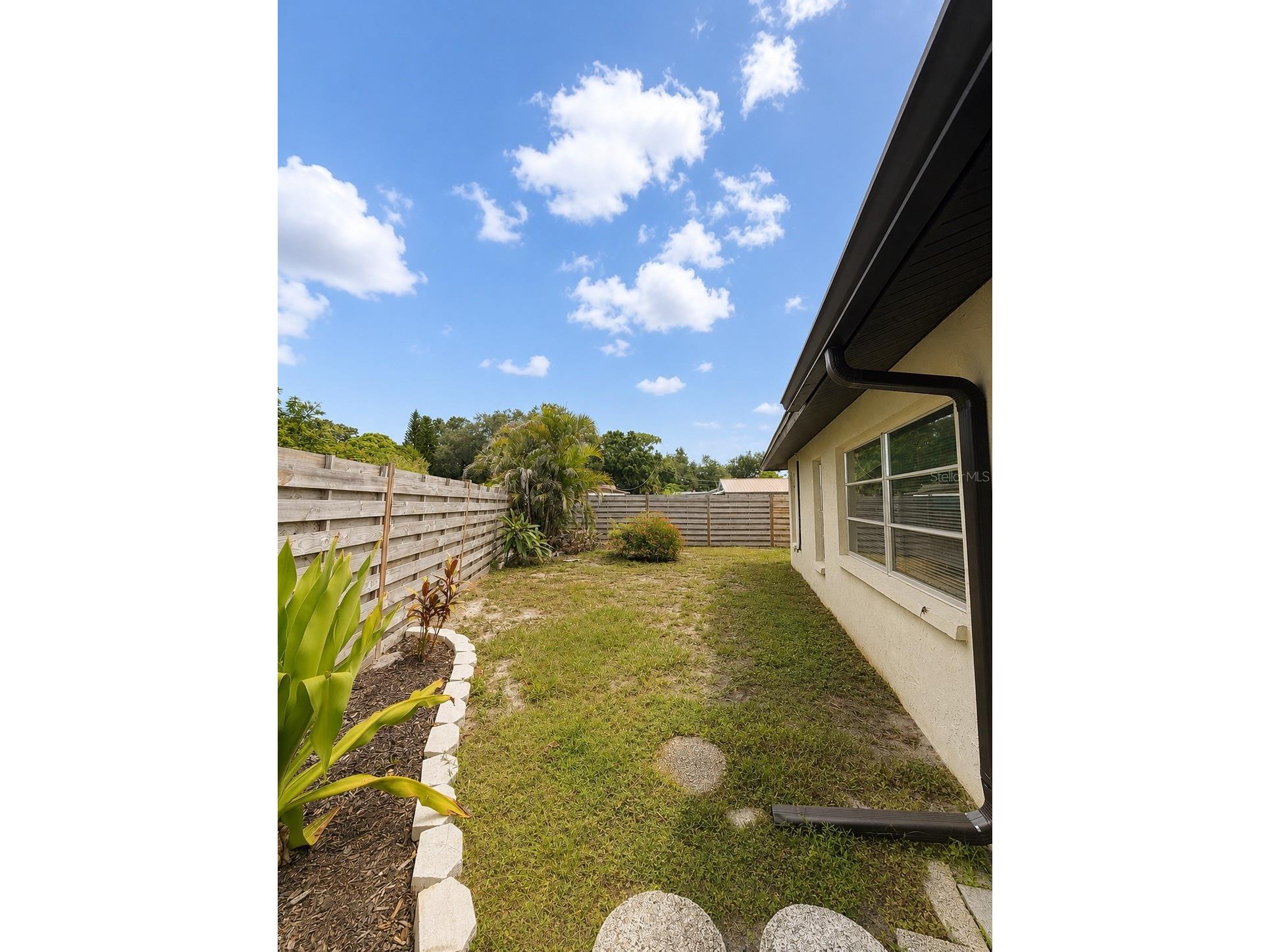 2428 Linwood Drive Sarasota FL 34232 A4699204 image19