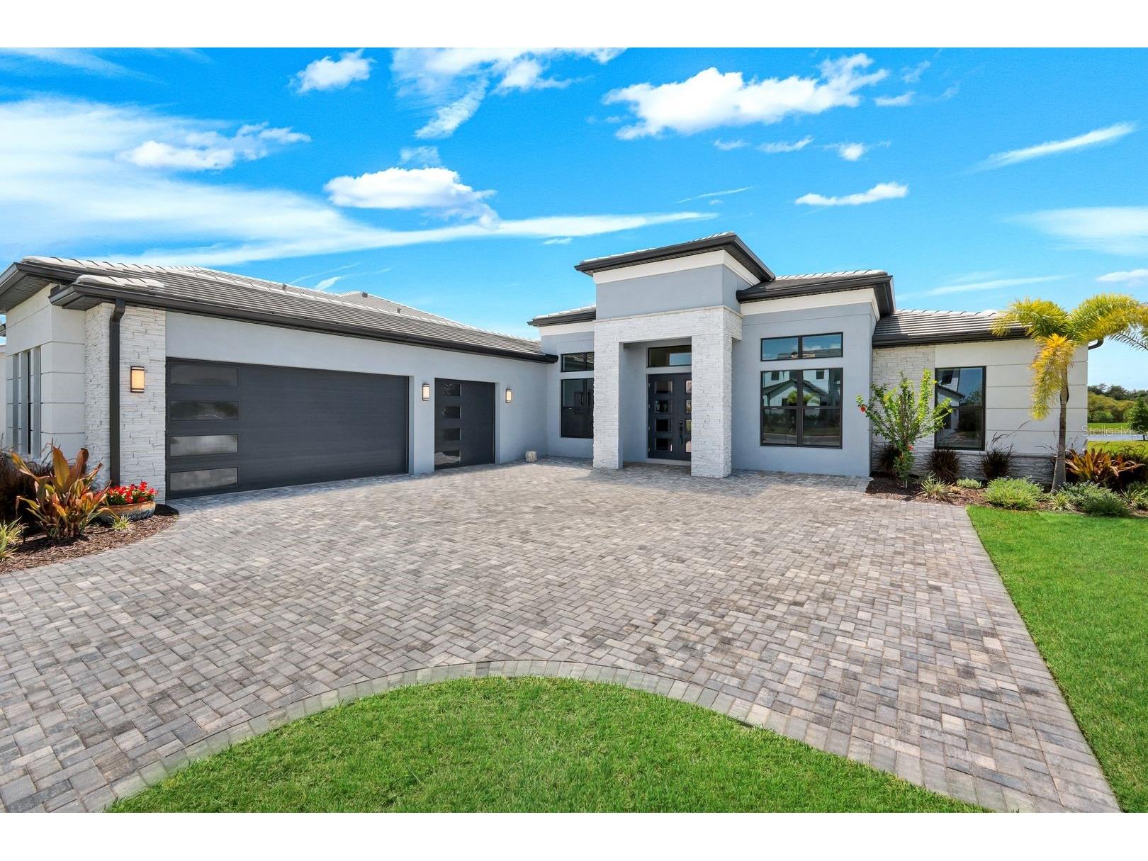 2428 Waterfront Circle Sarasota FL 34240 A4699079 image3