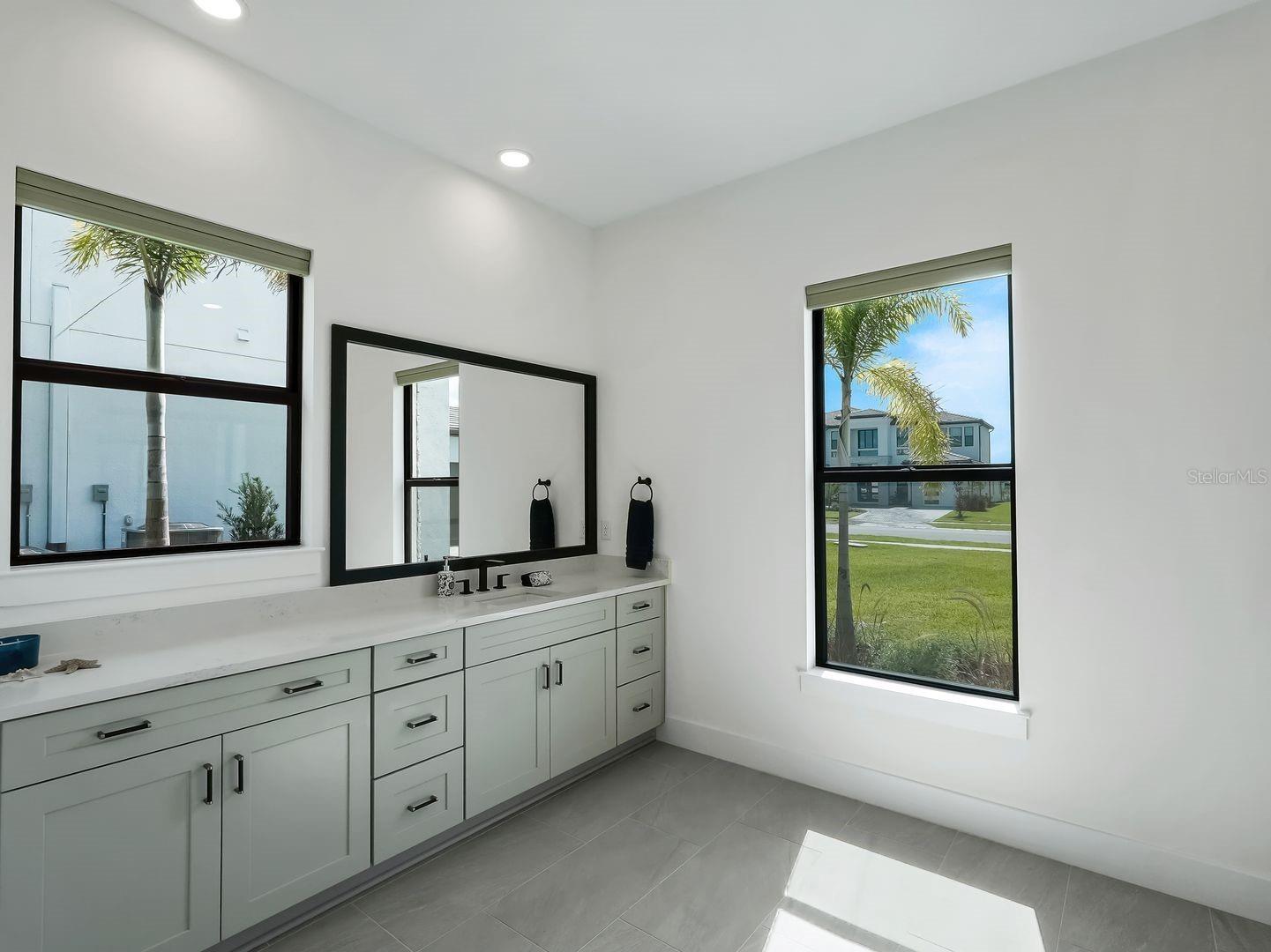 2428 Waterfront Circle Sarasota FL 34240 A4699079 image32