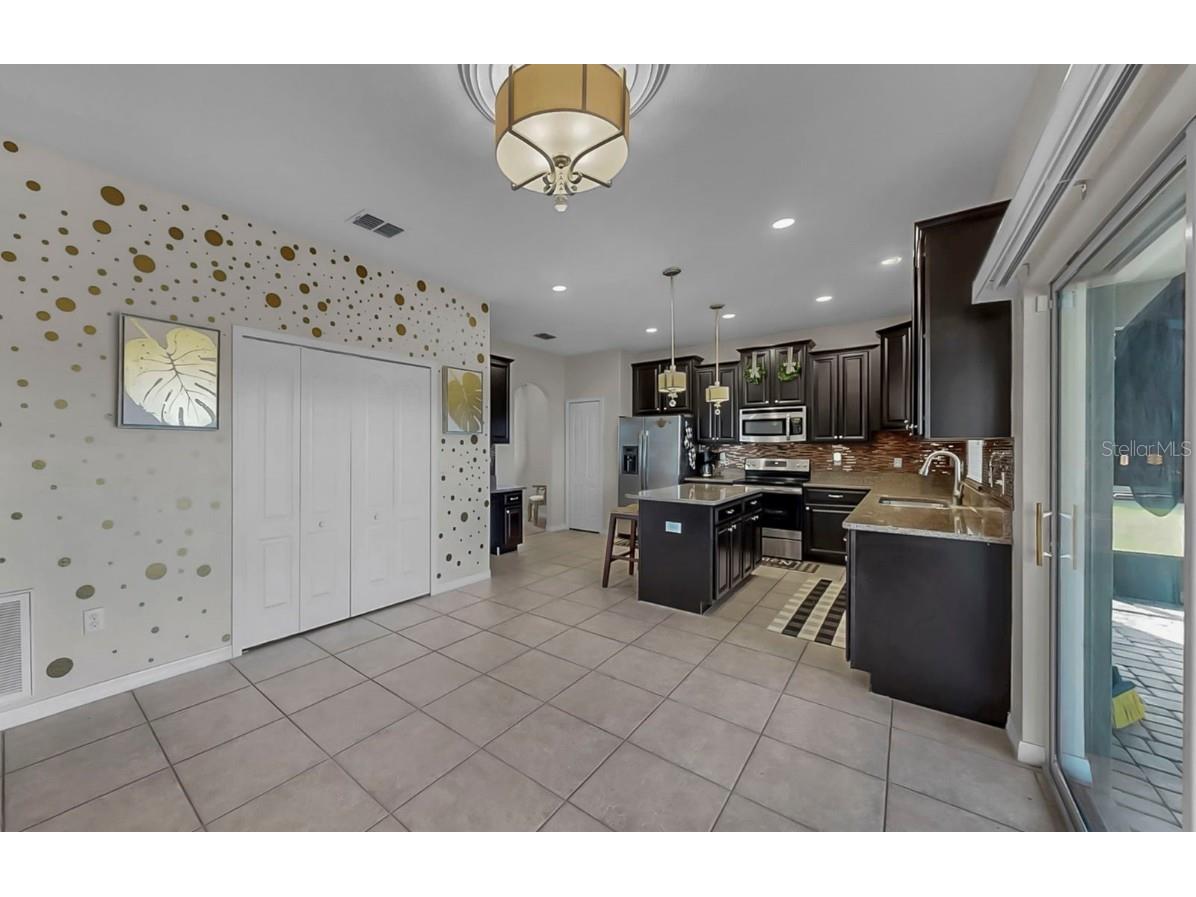 2429 Cumberland Cliff Drive Ruskin FL 33570 TB8441003 image11