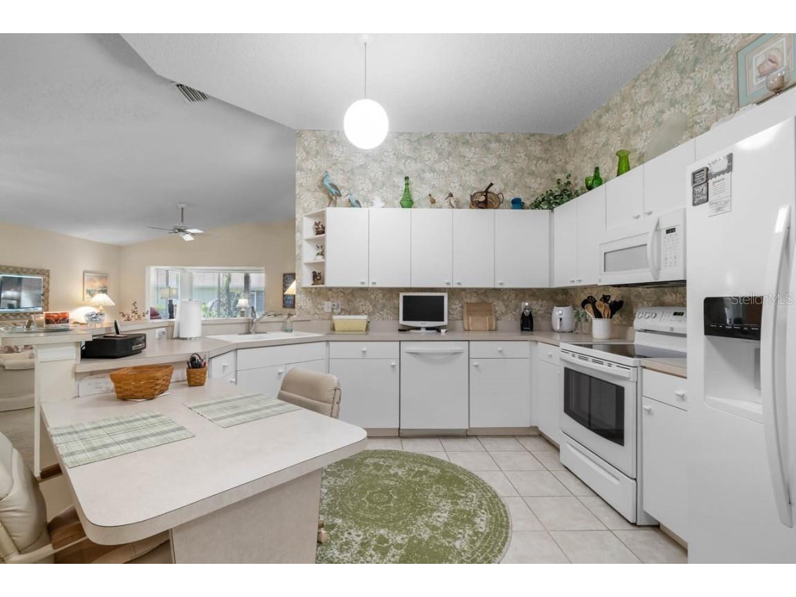 2429 New Haven Circle #64 Sun City Center FL 33573 TB8419720 image3