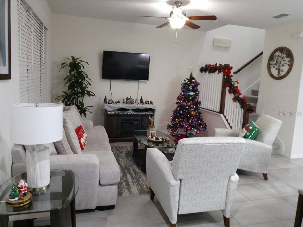 2429 Varenna Loop Kissimmee FL 34741 S5138034 image3