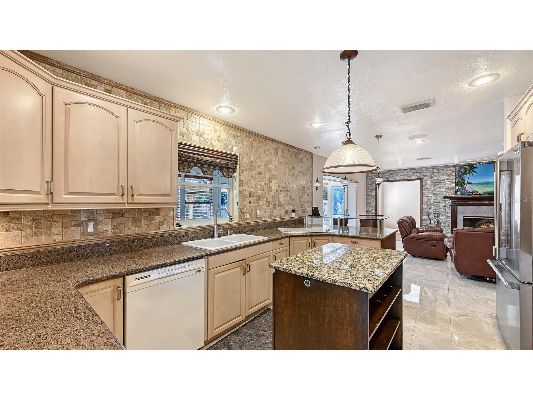 2429 Whippoorwill Circle Sarasota FL 34231 A4675587 image11