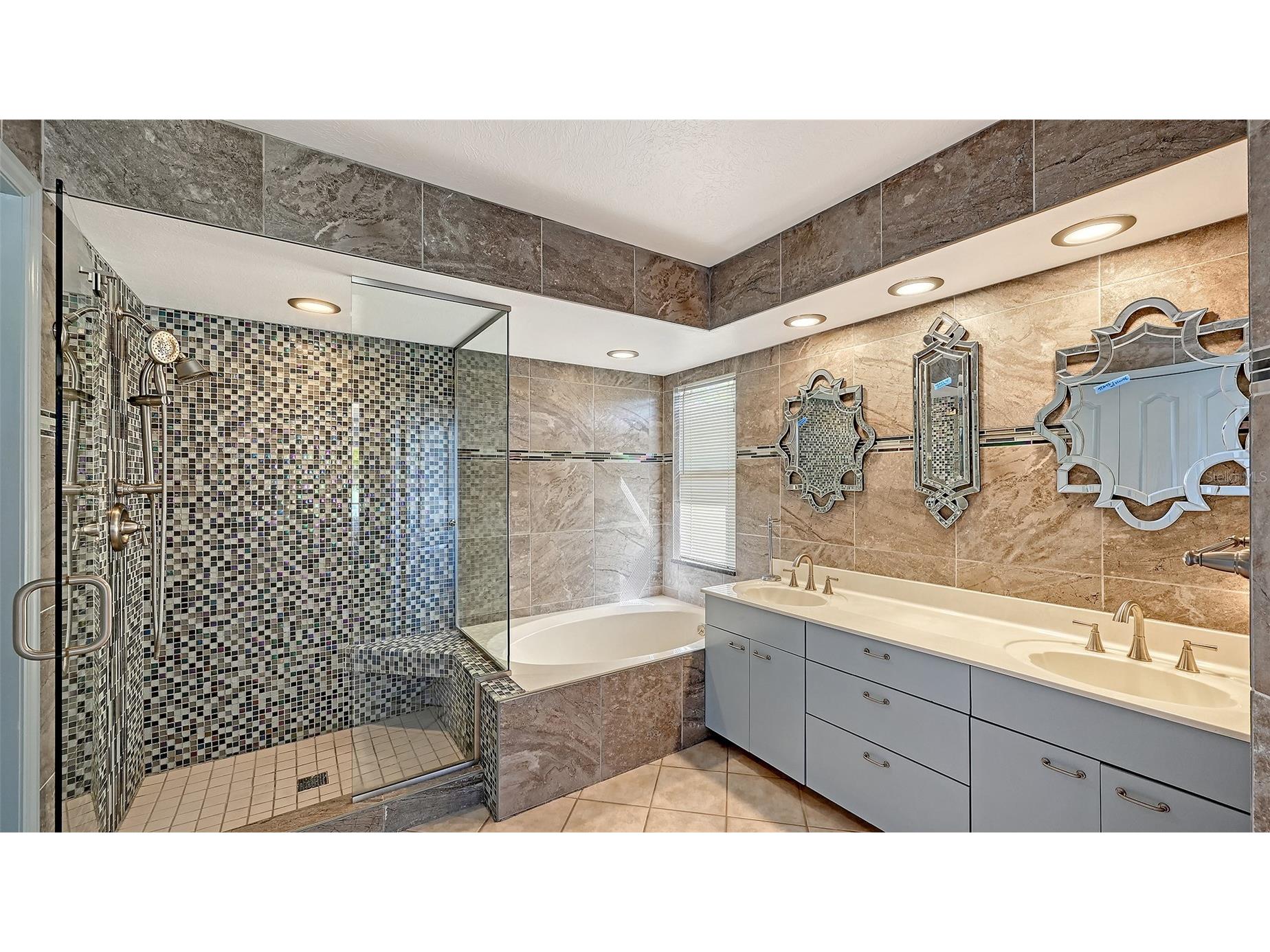 2429 Whippoorwill Circle Sarasota FL 34231 A4675587 image19