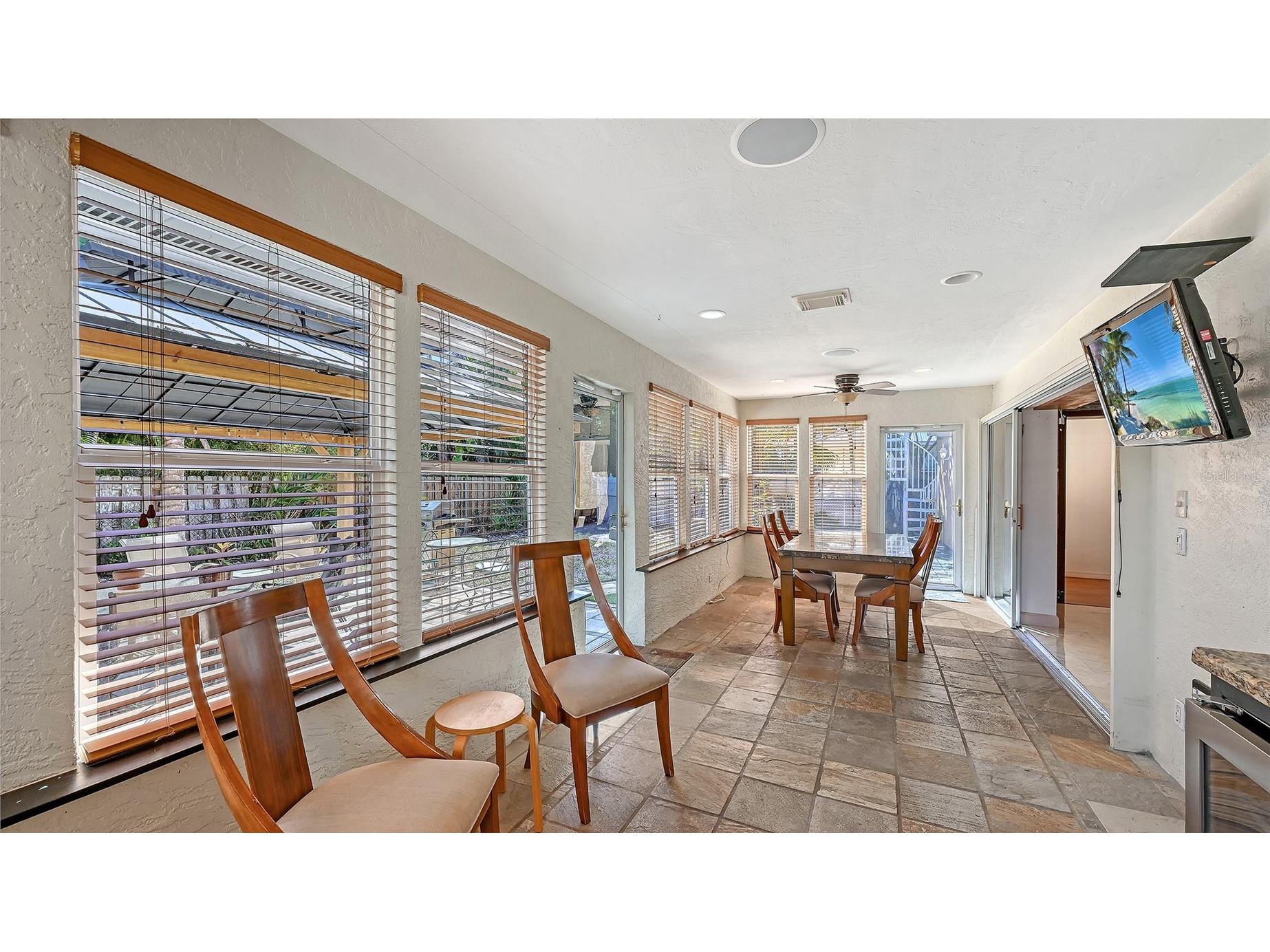2429 Whippoorwill Circle Sarasota FL 34231 A4675587 image22