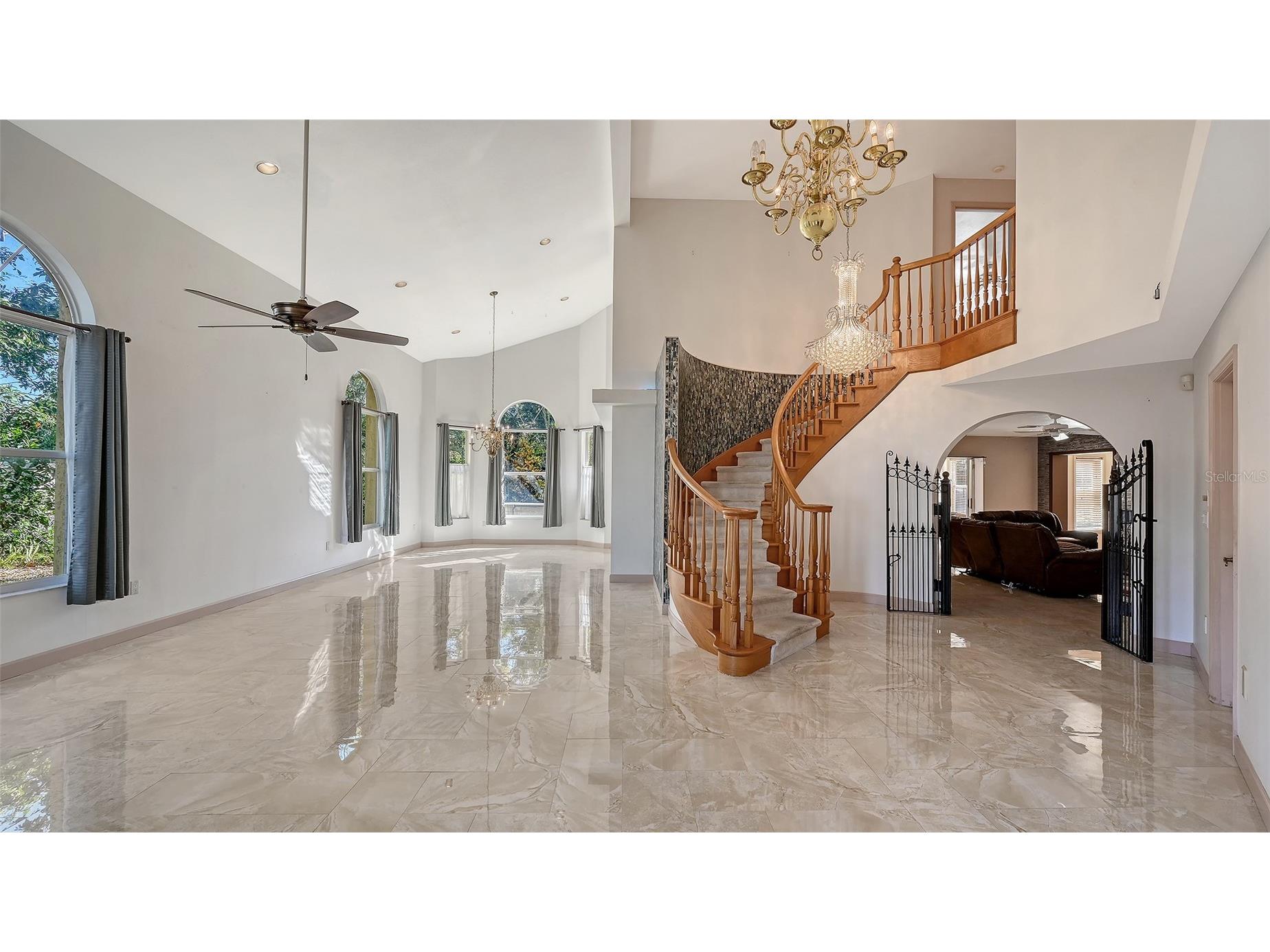 2429 Whippoorwill Circle Sarasota FL 34231 A4675587 image5