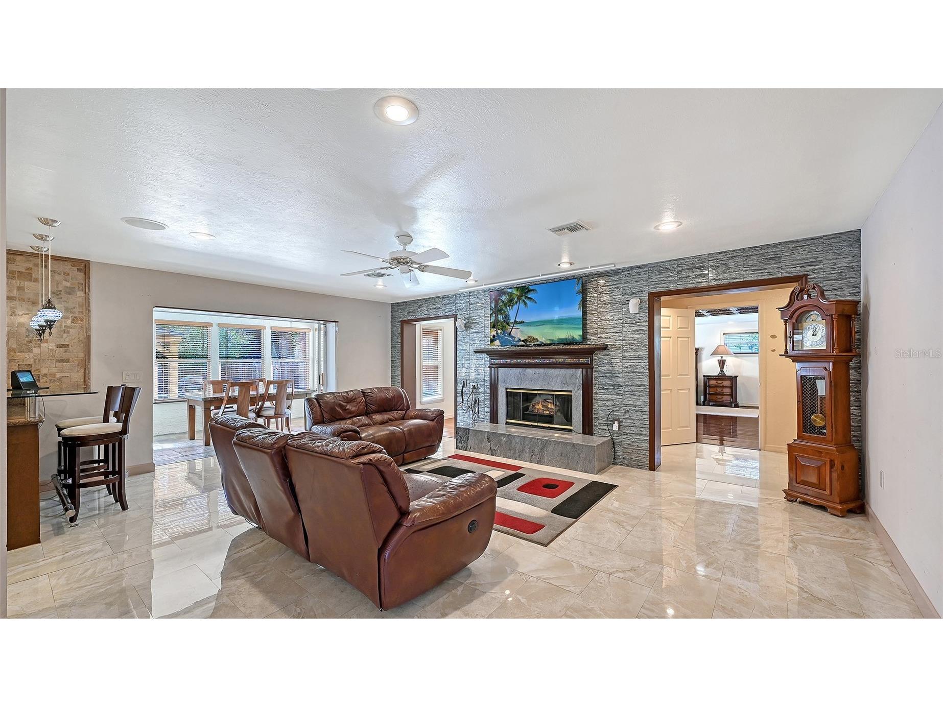 2429 Whippoorwill Circle Sarasota FL 34231 A4675587 image9